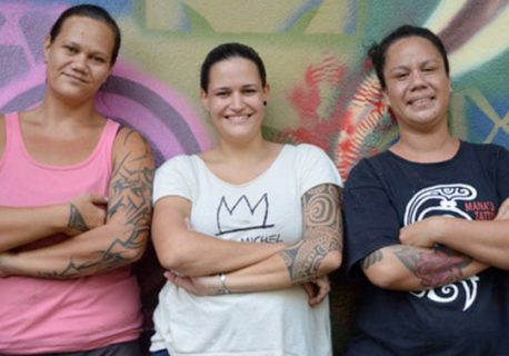 Moea, Tavaite et Hihihau, les nouvelles enseignantes du centre des métiers d'art