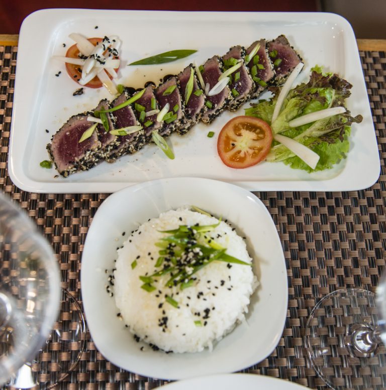 Cuisine raffinée au Zen Café, restaurant à Papeete