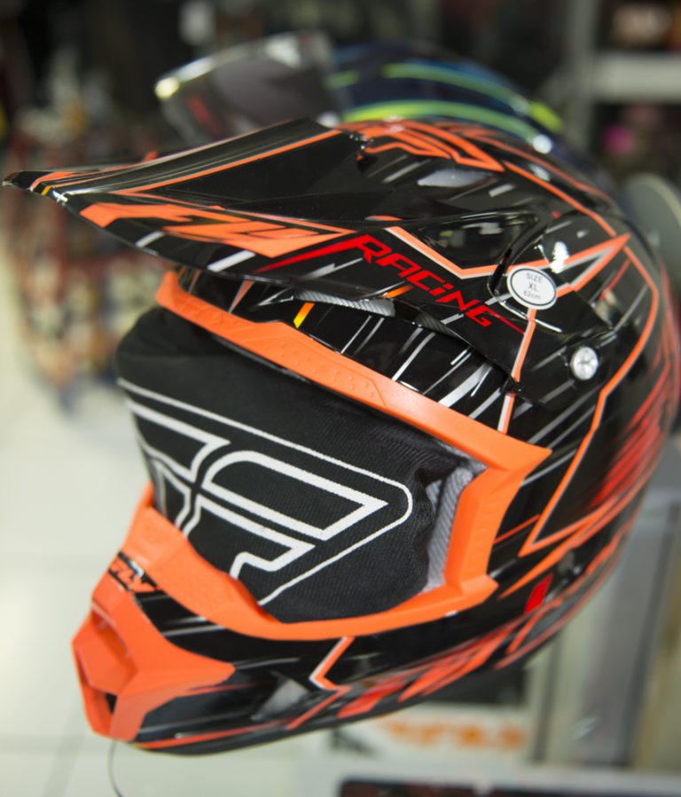 Casque de protection pour motocross chez LH Racing