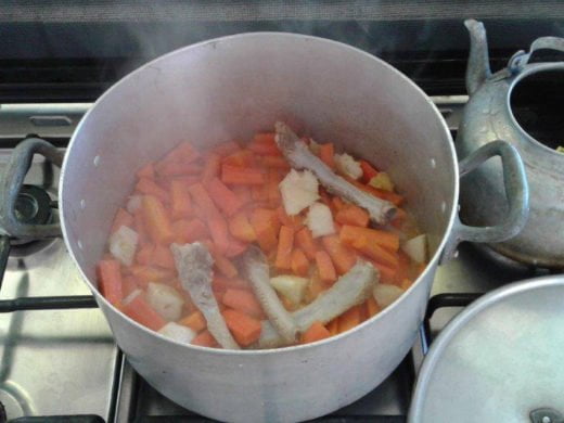 C1-2La cuisson des carottes avec le parfum du cochon