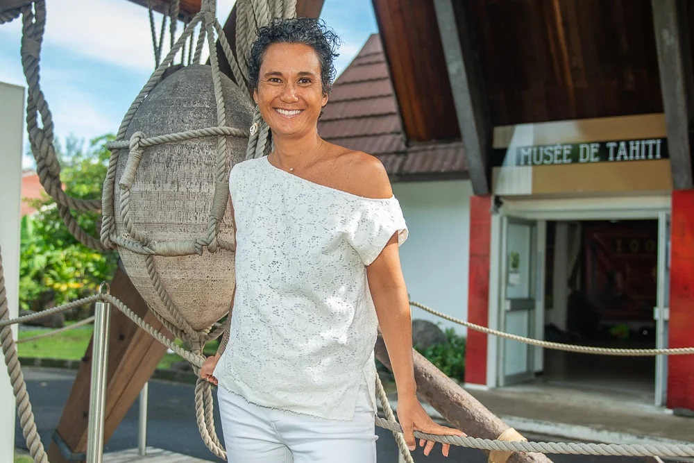 Miriama_Bono, ancienne directrice du Musée de Tahiti et artiste pluridisciplinaire en Polynésie française
