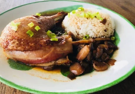 Poulet entier à la sauce aigre-douce