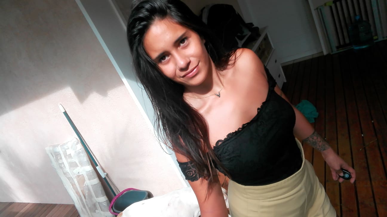 Poerava Piokoe, graphiste polynésienne noctambule