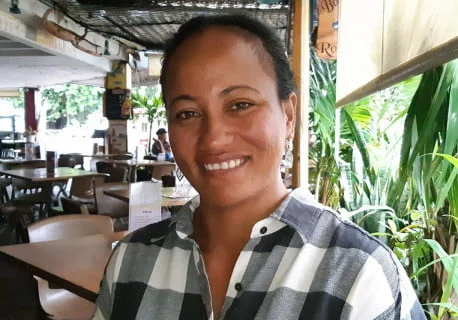 Prisca Amaru, du surf au massage
