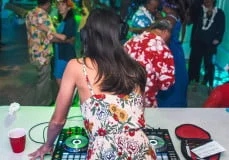 Roxane, la djette qui fait roxer la jeunesse du Fenua