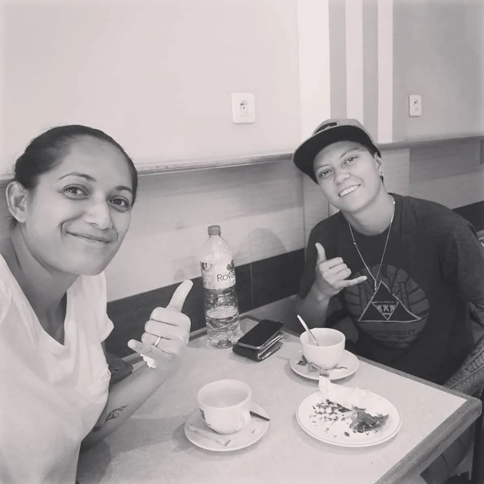 Avaro Neagle; coach sportifs et artistes à Tahiti