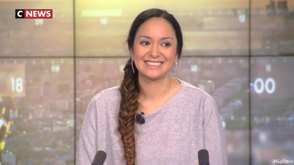 Hinatea Chatal, animatrice radio et télé en Polynésie