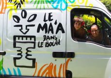 Caroline Bouges et Fanny Tesson : le ma'a dans le bocal à Moorea