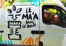 Caroline Bouges et Fanny Tesson : le ma'a dans le bocal à Moorea