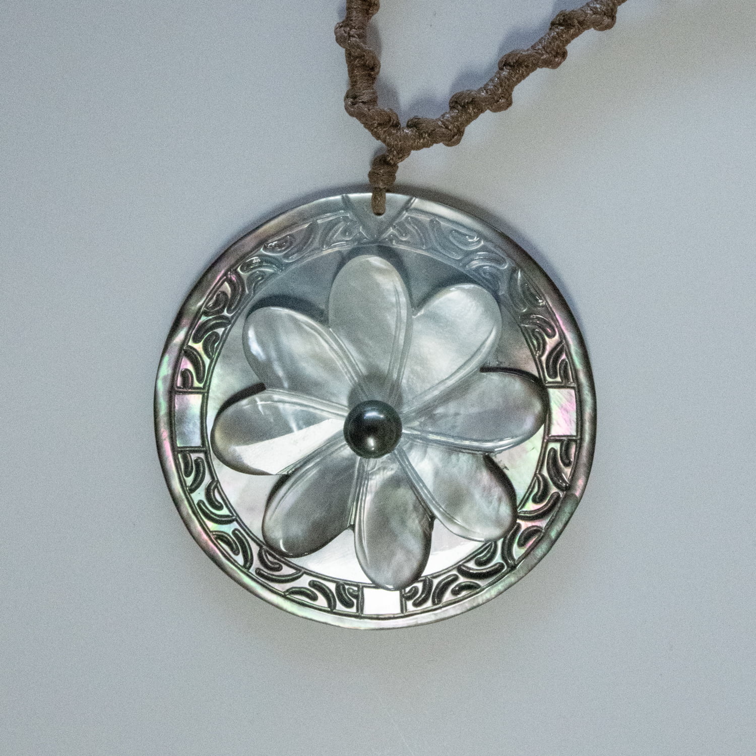 pendentif Poerava-2023