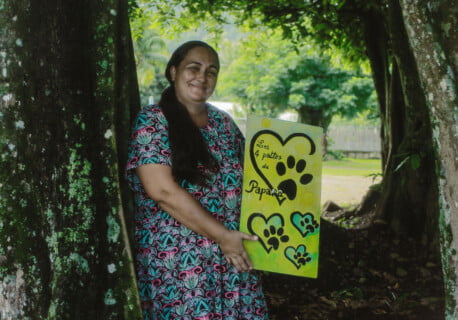 Portrait de Vetea Guiol, engagée au sein de l’association les 4 pattes de Papara