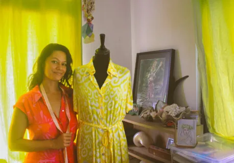 Florie Diez Tropicrea Femmes de Polynésie Atelier rideau robes couture créatrice de mode
