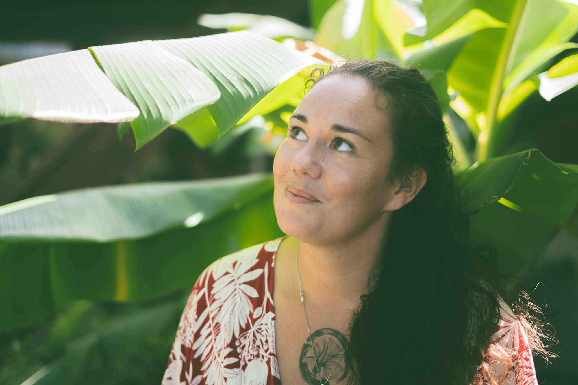 Vanille Chapmann Femmes de Polynésie feuille de bananier maison de la culture livre éducation bienveillante enfance sans violence Photographe : cartouche Louise-michèle