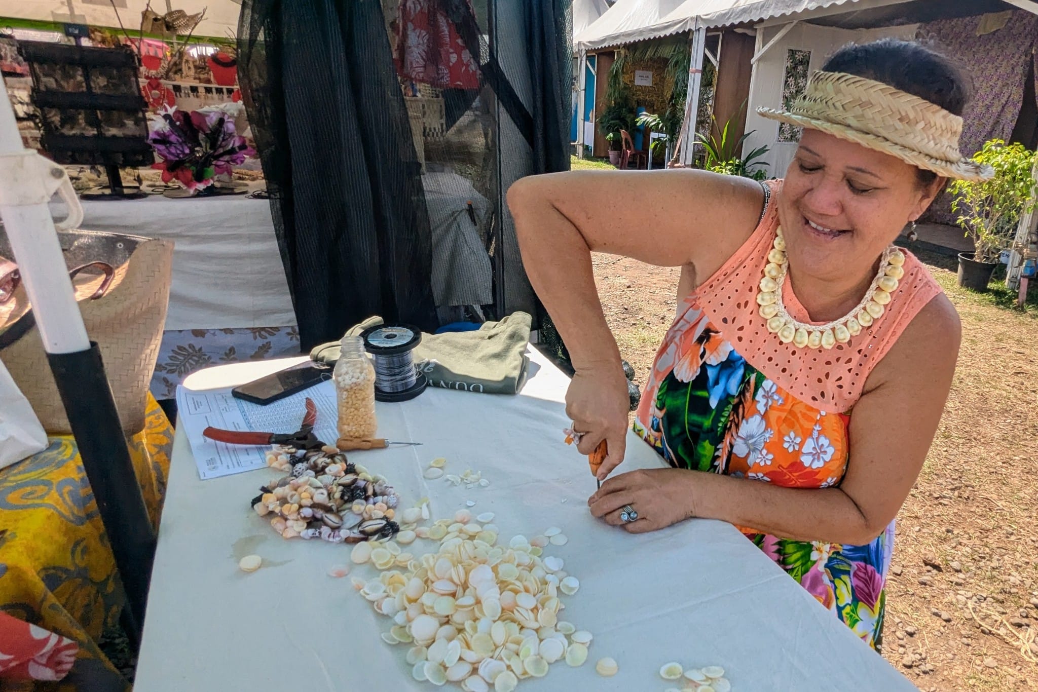 Moeata Tahiri Femmes de Polynésie Artisane Crédit : Pauline Stasi