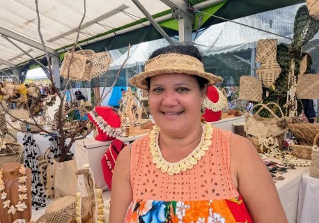 Moeata Tahiri Femmes de Polynésie Artisane Crédit : Pauline Stasi