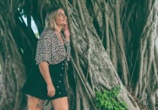 Les Ciseaux de Margaux Coiffeuse à Domicile Tahiti Femmes de Polynesie Credit : Cartouche Louise-Michele