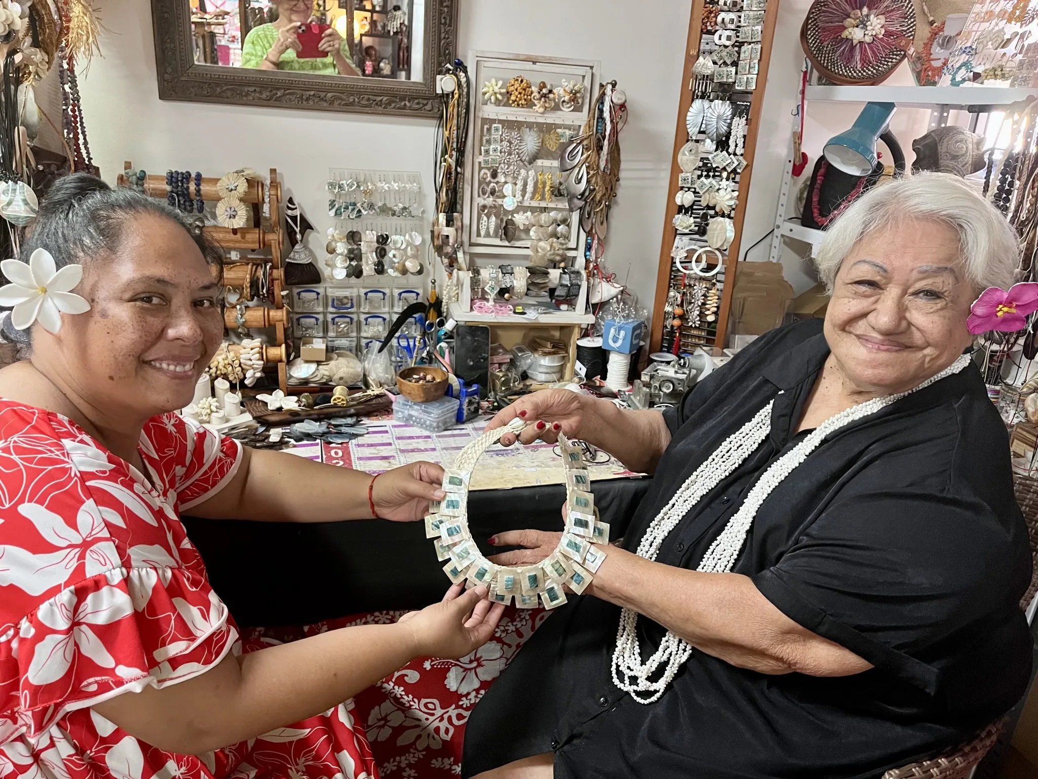 Fauura Bouteau, grande dame de l'artisanat polynésien
