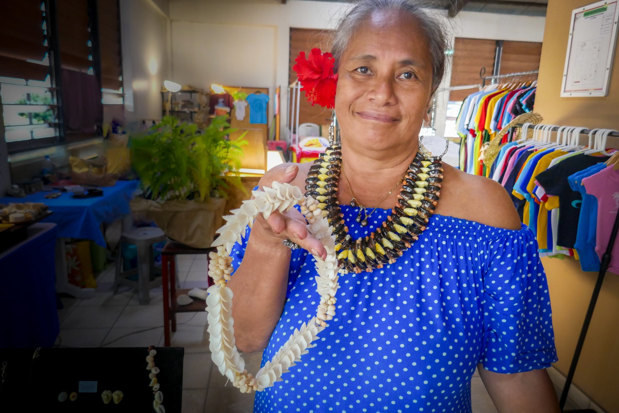 Valentine Cheng Artisane Raiatea Femmes de Polynesie Credit : Gaelle Poyade