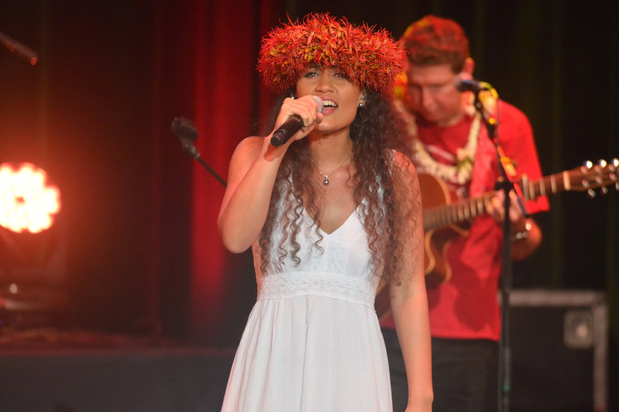 La chanteuse polynésienne Grace Laughlin
