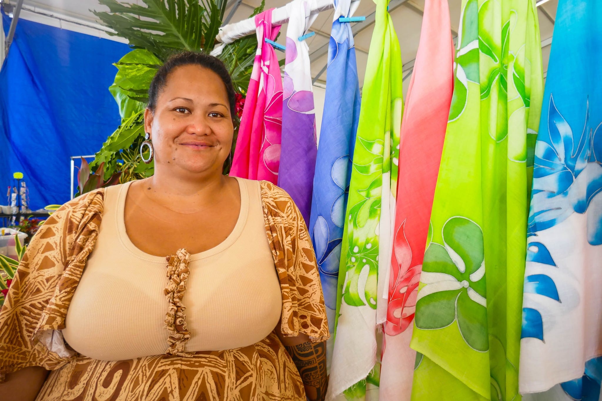 Vaihere Pito et ses ateliers paréos à Raiatea